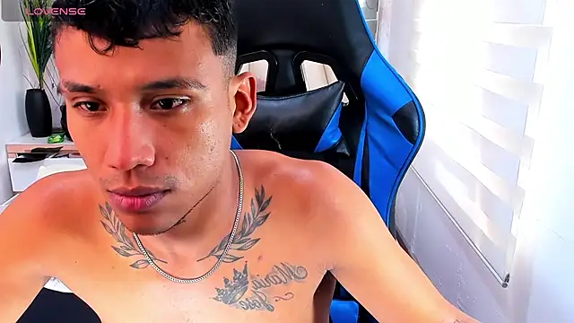 Snapshot of Backsex_boy chatting on March 2025 03:51:02 PM Backsex boy online show from March 2025 03:51:02 PM