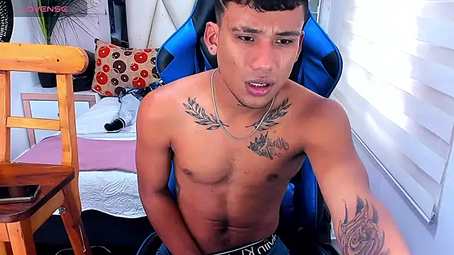 Snapshot of Backsex_boy chatting on March 2025 03:47:02 PM Backsex boy online show from March 2025 03:47:02 PM