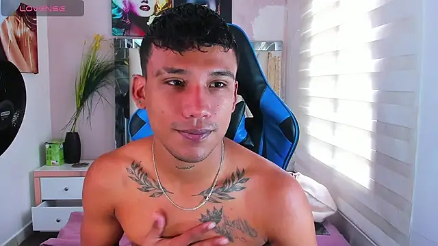 Snapshot of Backsex_boy chatting on March 2025 03:34:01 PM Backsex boy online show from March 2025 03:34:01 PM