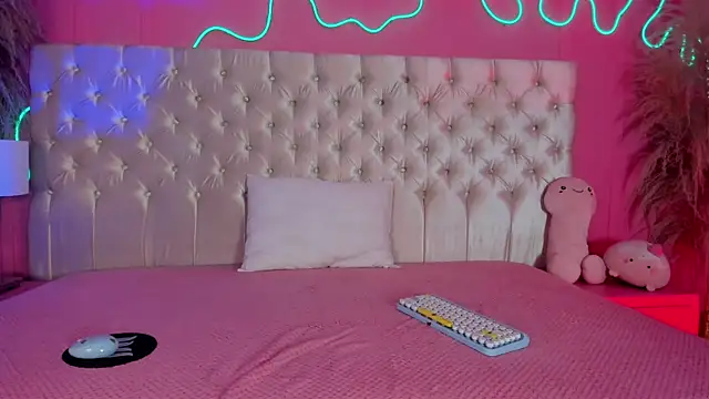 Julieta Cortes   online show from March 2026 11:53:02 AM