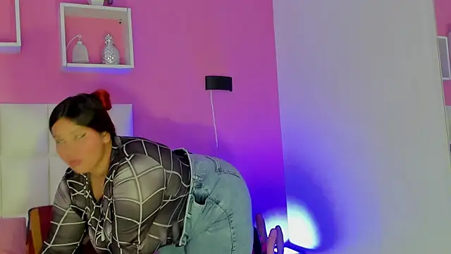 Alanna hot3 online show from July 2026 12:52:02 PM