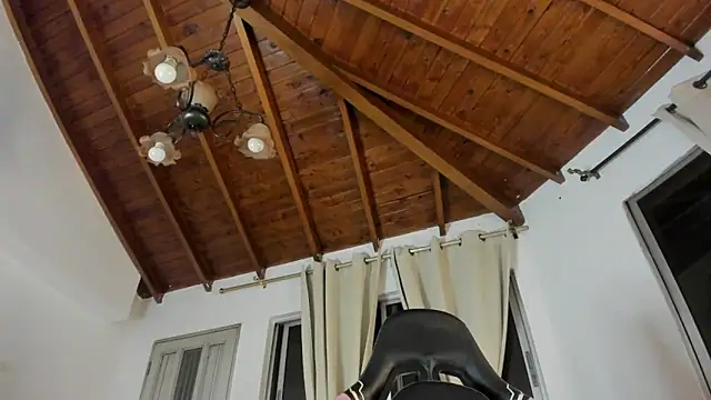 IsaFontanna online show from March 2026 07:52:01 AM