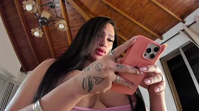 IsaFontanna online show from May 2026 12:43:02 AM