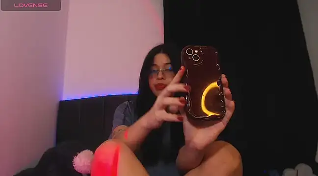 Snapshot of ily_bea chatting on January 2025 01:39:02 AM ily bea online show from January 2025 01:39:02 AM