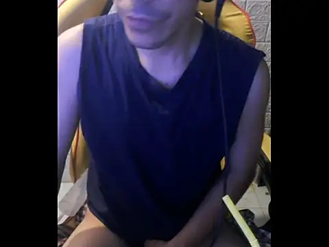 cloudyth1994 online show from February 2026 06:19:01 PM