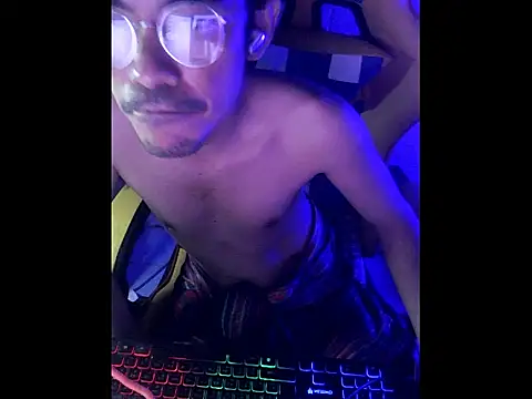 cloudyth1994 online show from January 2026 05:27:02 PM