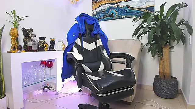 Johnnygrayson1 online show from February 2026 12:31:02 AM