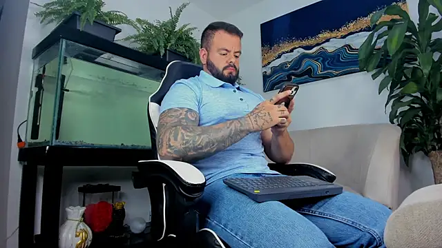 Snapshot of Johnnygrayson1 chatting on July 2026 12:18:01 AM Johnnygrayson1 online show from July 2026 12:18:01 AM