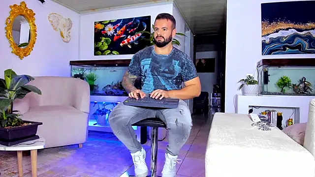 Johnnygrayson1 online show from March 2025 04:05:02 AM