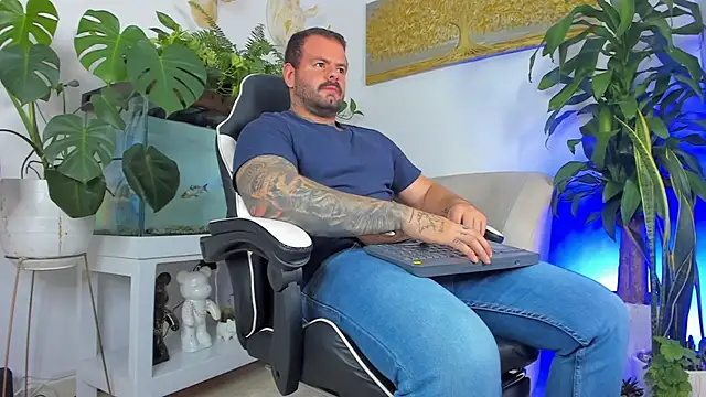 Johnnygrayson1 online show from April 2026 02:13:02 AM