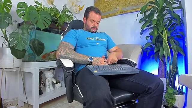 Johnnygrayson1 online show from April 2026 11:33:02 PM