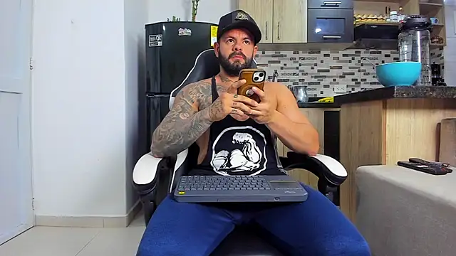 Johnnygrayson1 online show from November 2025 12:33:02 AM