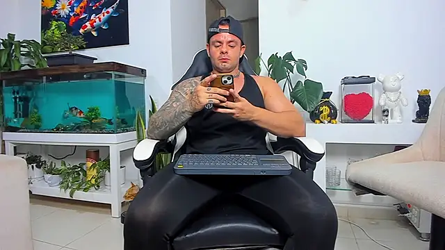 Johnnygrayson1 online show from October 2025 02:00:02 AM