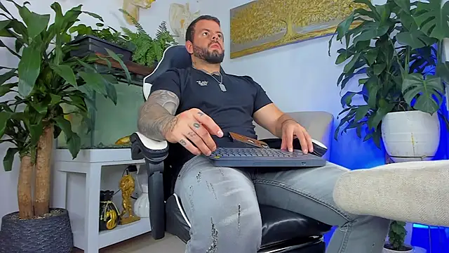 Johnnygrayson1 online show from May 2026 01:20:01 AM
