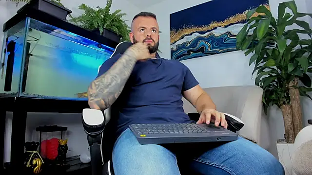 Snapshot of Johnnygrayson1 chatting on July 2026 12:28:01 AM Johnnygrayson1 online show from July 2026 12:28:01 AM