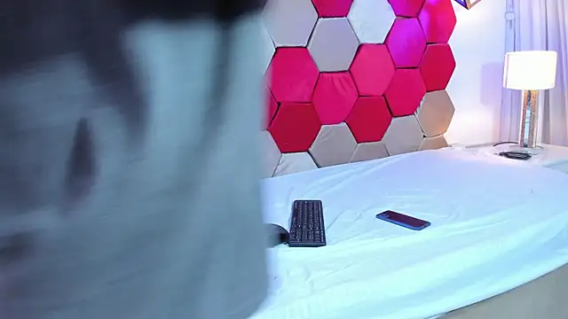 Mila Gus online show from December 2024 10:43:02 PM