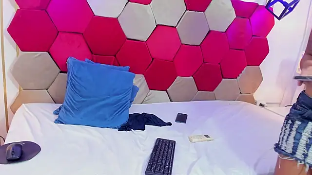 Mila Gus online show from January 2025 11:34:01 PM