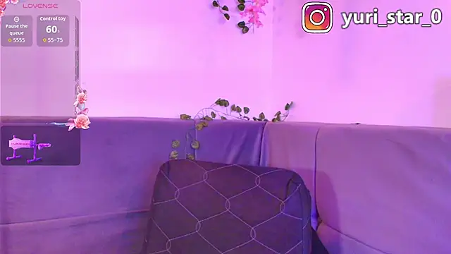 Yuri Stars online show from November 2025 04:45:02 AM