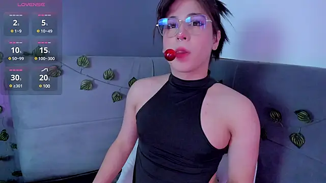 Snapshot of Yuri_Stars chatting on March 2025 08:04:02 AM Yuri Stars online show from March 2025 08:04:02 AM