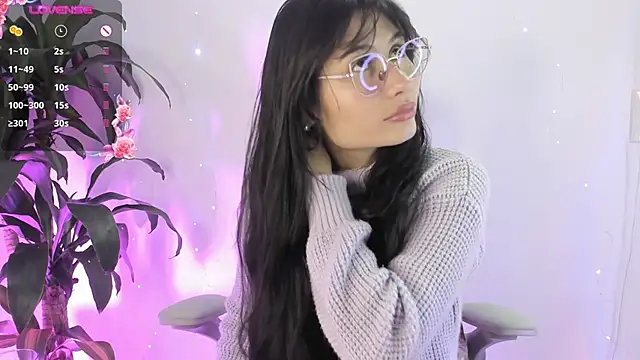 NayeCloud online show from April 2026 05:03:01 AM