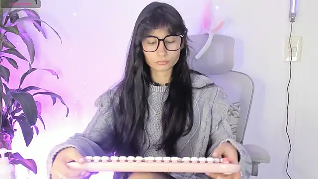 NayeCloud online show from April 2026 04:30:01 AM