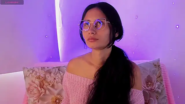 NayeCloud online show from March 2026 06:57:02 PM