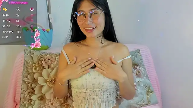 NayeCloud online show from March 2026 04:21:02 AM