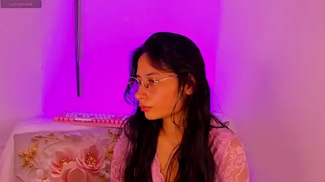 NayeCloud online show from February 2026 07:52:01 AM