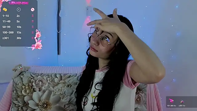 NayeCloud online show from February 2026 04:26:02 AM