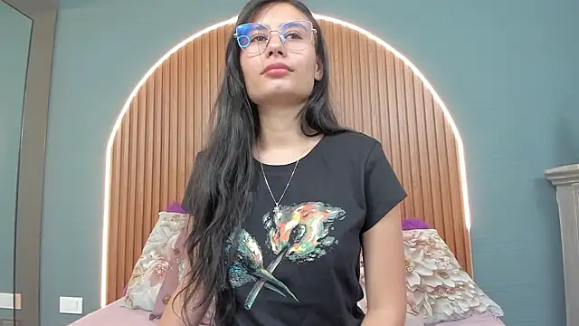 NayeCloud online show from February 2026 03:47:01 AM