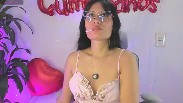 NayeCloud online show from April 2026 04:03:01 AM