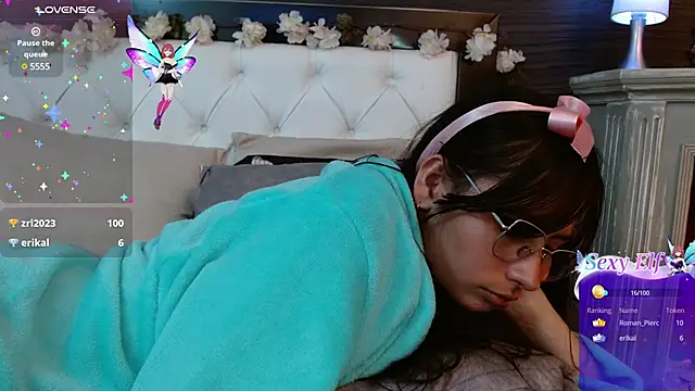 NayeCloud online show from March 2025 06:52:02 AM
