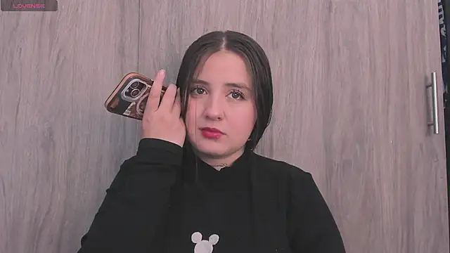 Sabrina Lennox online show from May 2026 02:19:02 AM