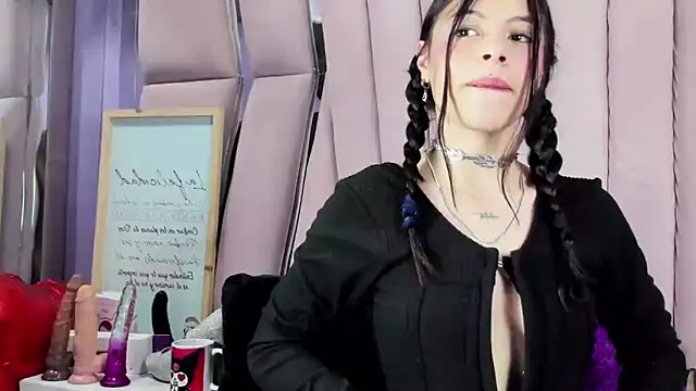 Sasha Petitte online show from September 2025 04:50:02 AM