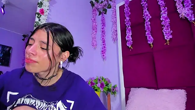 Sasha Petitte online show from March 2025 06:16:01 AM