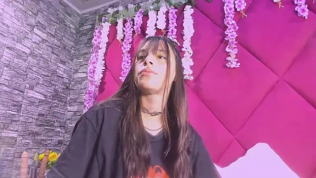 Sasha Petitte online show from April 2026 03:21:01 AM