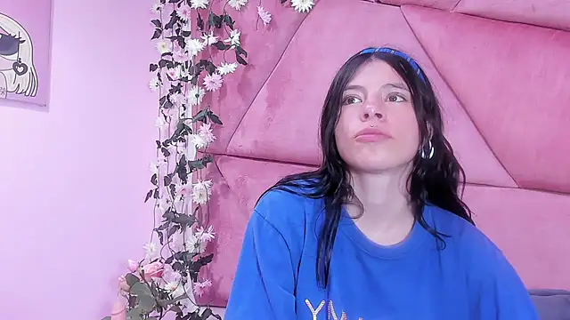Sasha Petitte online show from March 2025 09:28:01 AM