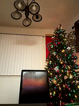 BROKEBOY707 online show from December 2024 12:41:02 PM