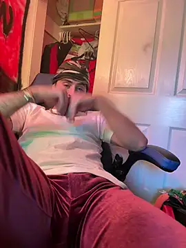 BROKEBOY707 online show from April 2026 01:01:01 AM