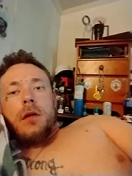 Snapshot of dadyyD95 chatting on April 2026 12:23:01 PM dadyyD95 online show from April 2026 12:23:01 PM