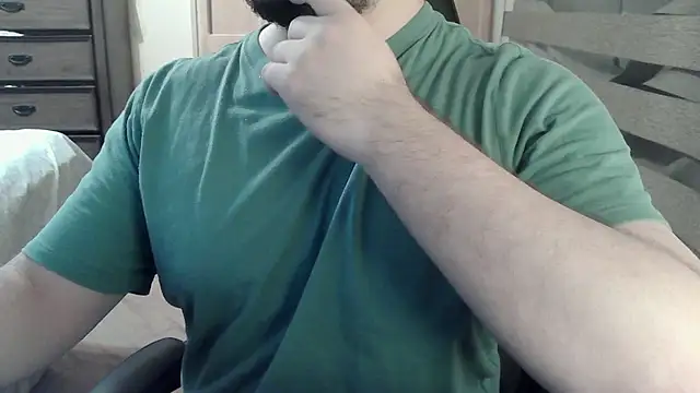Snapshot of Himbo_fox chatting on June 2026 08:14:01 AM Himbo fox online show from June 2026 08:14:01 AM
