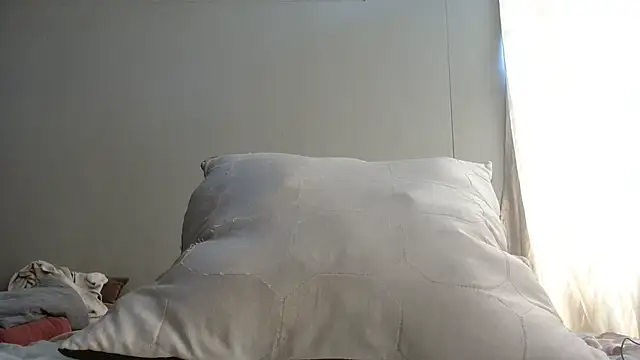 Snapshot of SEXYLIGHTBITCH chatting on February 2026 10:48:01 AM SEXYLIGHTBITCH online show from February 2026 10:48:01 AM