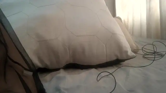 Snapshot of SEXYLIGHTBITCH chatting on March 2026 10:37:01 AM SEXYLIGHTBITCH online show from March 2026 10:37:01 AM