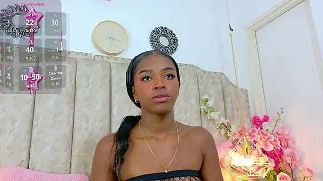 Snapshot of ShanelWest chatting on October 2025 01:22:02 PM ShanelWest online show from October 2025 01:22:02 PM