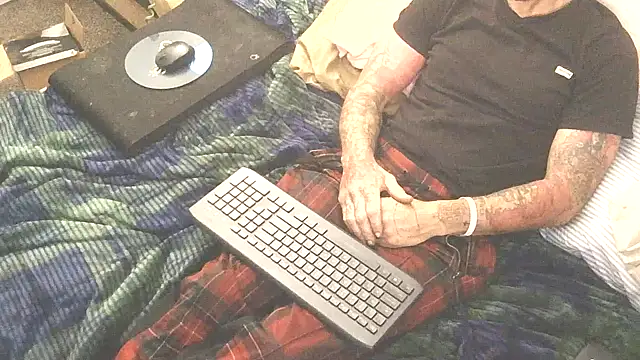 TheOneYouLove69 online show from March 2026 12:50:01 AM