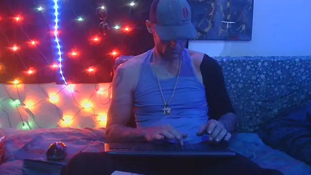 TheOneYouLove69 online show from November 2025 04:39:02 AM