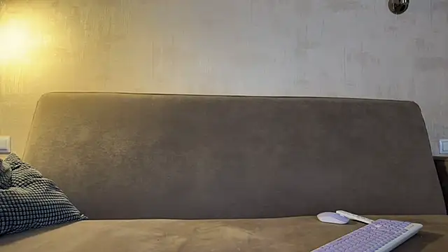 weshycouple online show from February 2026 07:11:02 PM