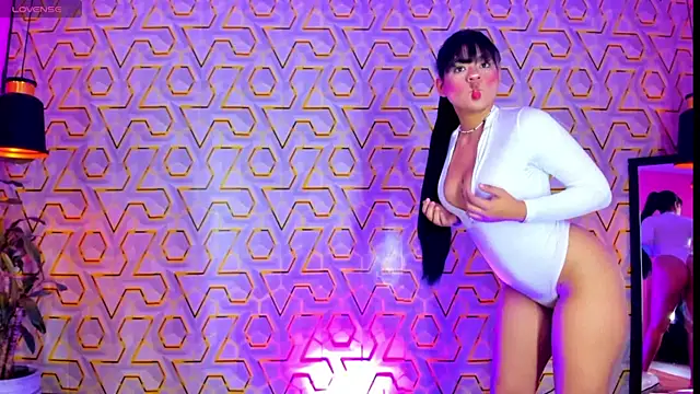 GIRLS DIRTY XTREME online show from March 2025 07:00:01 AM