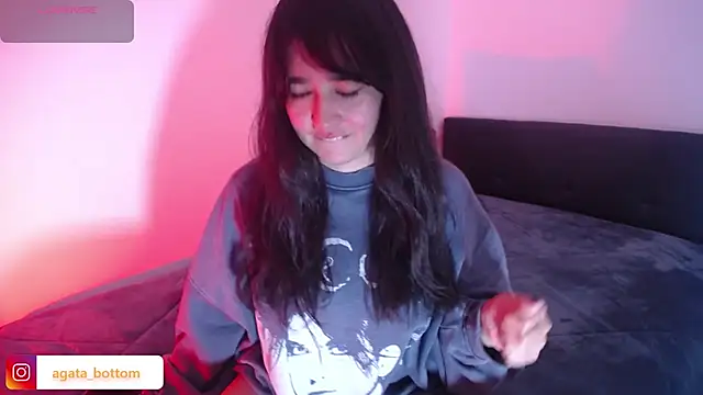 Snapshot of NewAgatha_Bolton chatting on November 2025 09:26:01 PM NewAgatha Bolton online show from November 2025 09:26:01 PM