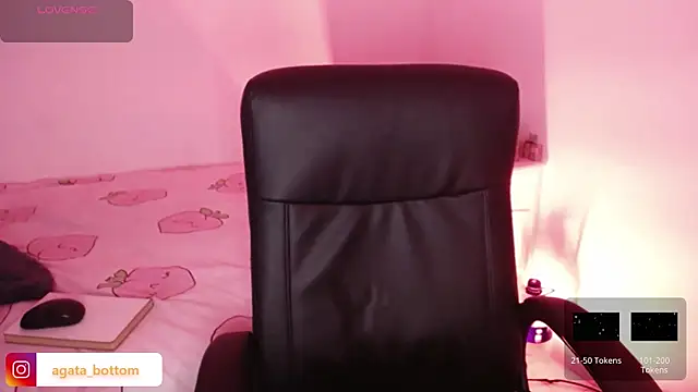 NewAgatha Bolton online show from April 2026 08:24:02 PM